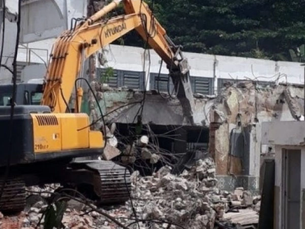Demolição Contaminada